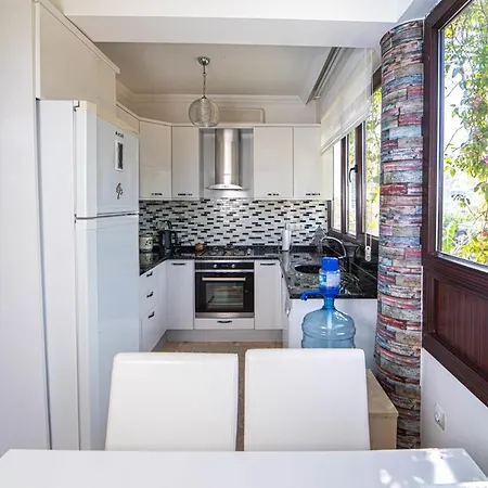 Astonishing Flat With Amazing View, Balcony And Terrace In Fethiye 度假居 *