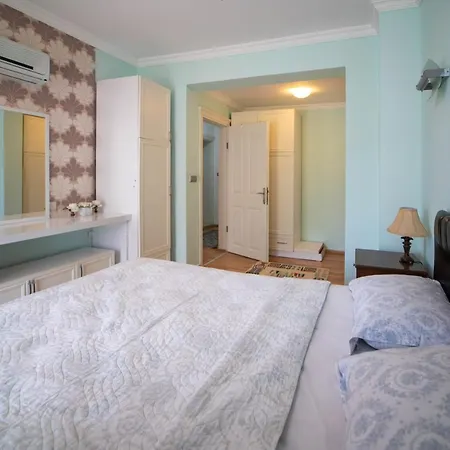 Astonishing Flat With Amazing View, Balcony And Terrace In Fethiye 费特希耶